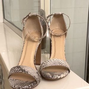 Black/Gray/White Heels